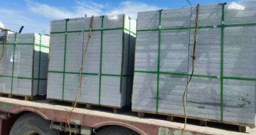 包头 芝麻白花岗岩地铺石装车日常