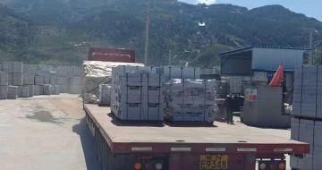 包头 芝麻白仿形路沿石，直形路沿石