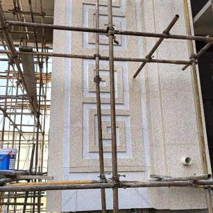 包头 黄金麻花岗岩别墅外墙干挂回纹造型效果