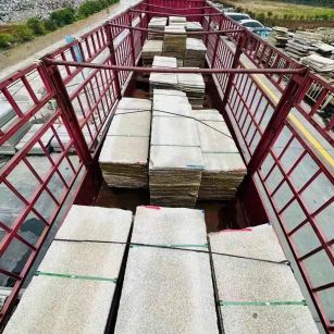 包头 黄金麻花岗岩荔枝面，光面毛板装车完成