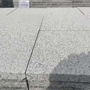 包头 白麻花岗岩石材推荐 荔枝面地铺石