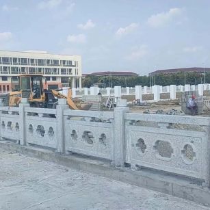 包头 白麻花岗岩荔枝面河道栏杆