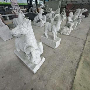 包头 芝麻白花岗岩造型立体雕刻——十二生肖