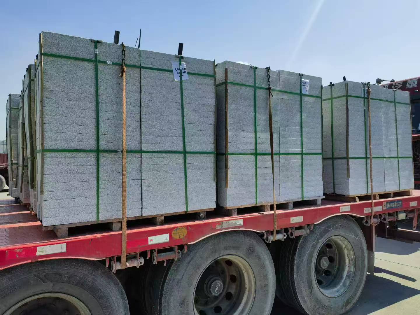 包头芝麻白花岗岩出货日常地铺石