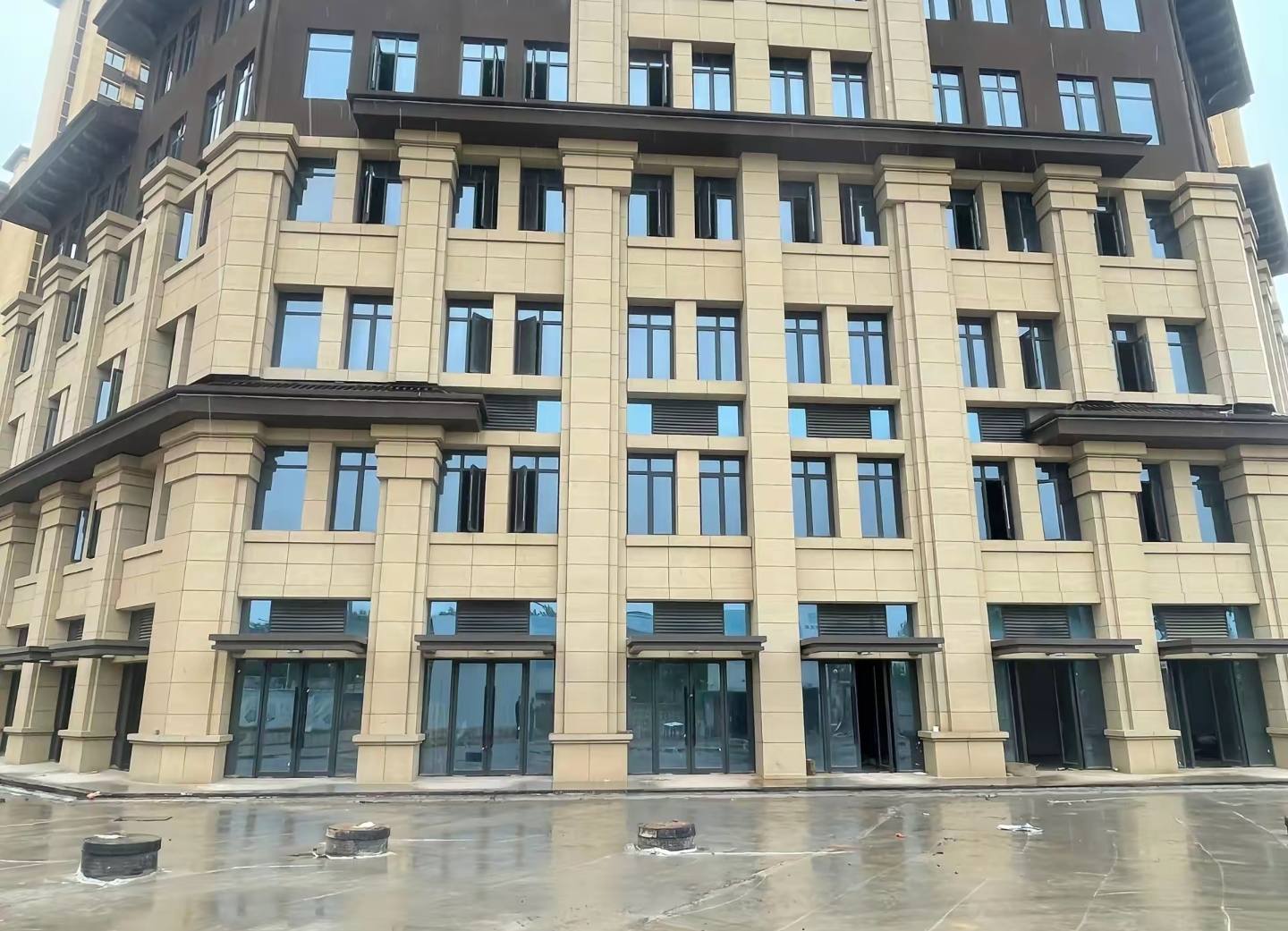 包头 黄金麻花岗岩荔枝面小区外墙干挂