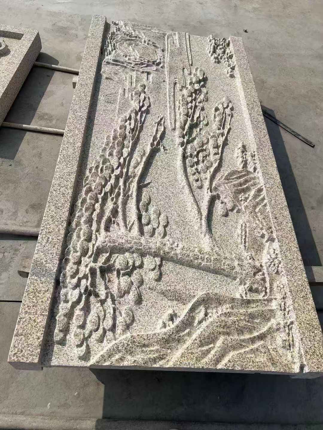 包头 黄金麻雕刻板浮雕迎客松