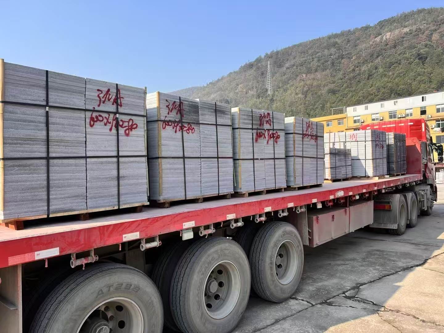 包头 芝麻灰地铺石出货日常