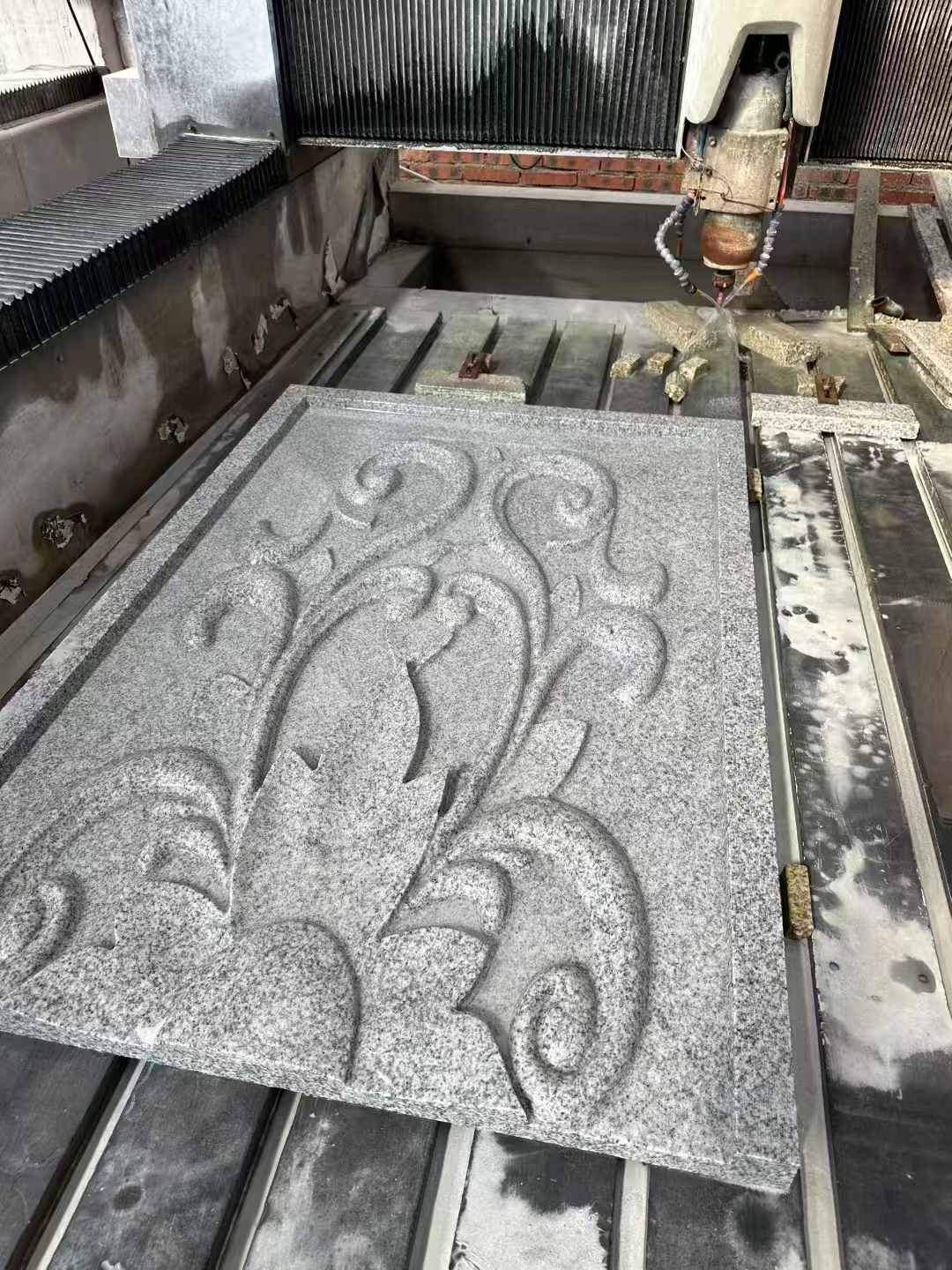 包头 白麻别墅干挂雕花板