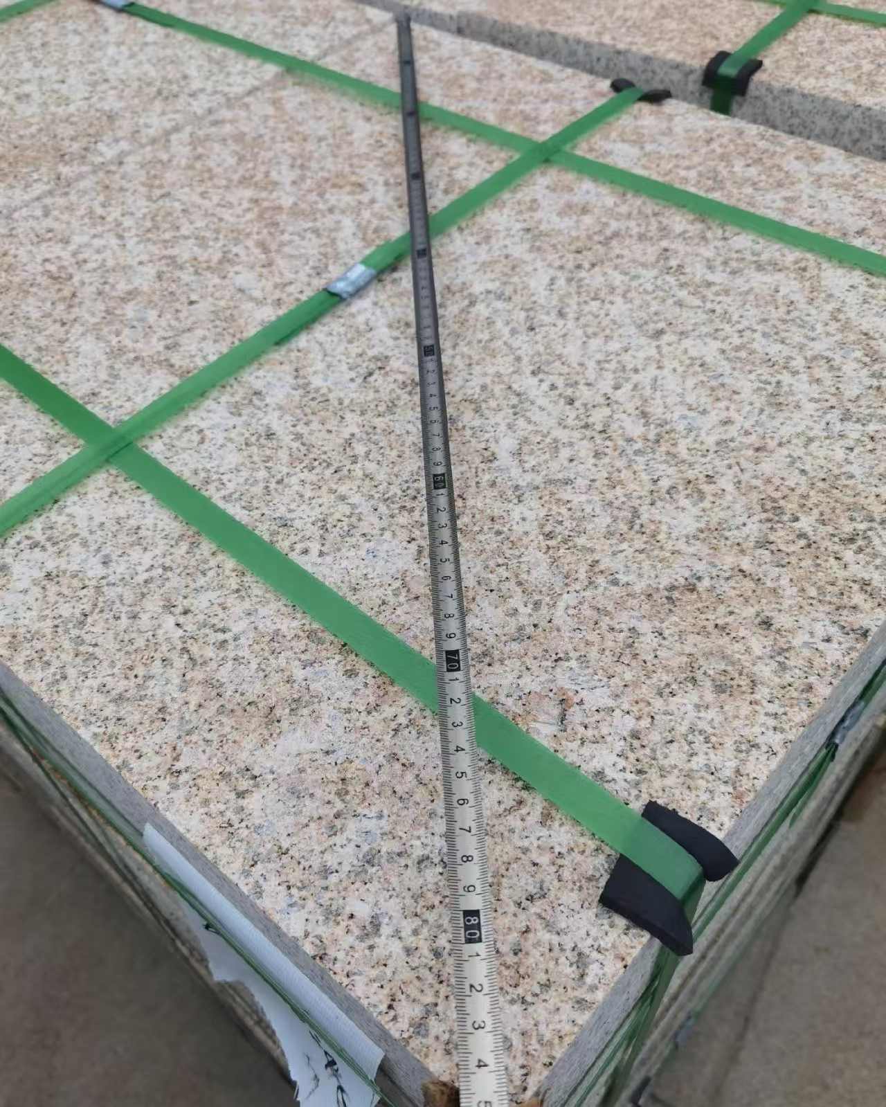 包头 黄金麻火烧面地铺石