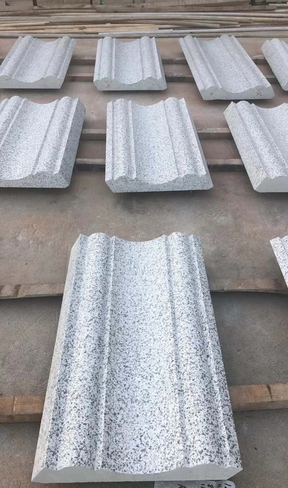 包头 白麻花岗岩光面别墅线条