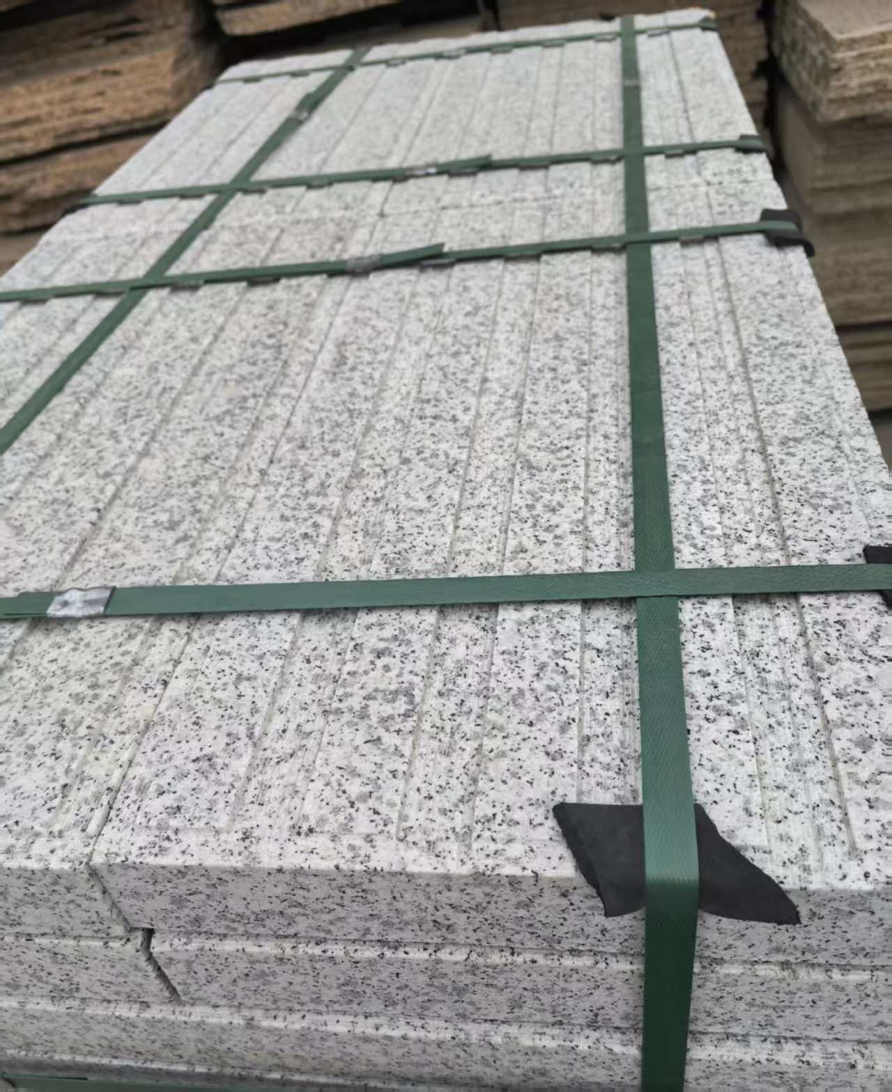 包头 白麻花岗岩直行盲道石，盲条，地铺石