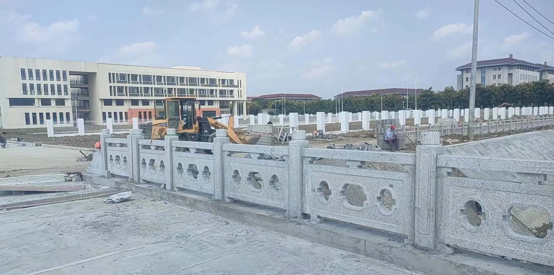 包头 白麻花岗岩荔枝面河道栏杆