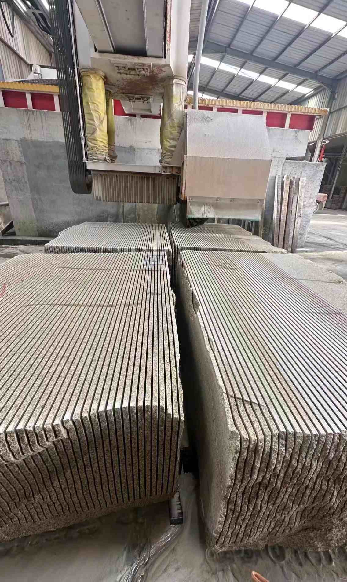 包头 车间生产日常，黄金麻白麻花岗岩